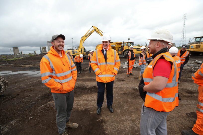 Tees Valley Mayor Ben Houchen speaking to local workers at the Teesworks site