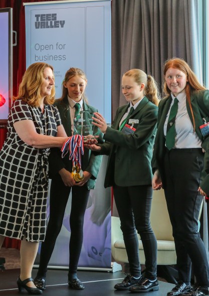 Laurence Jackson School pupils receive the Big Big Project 2024 top prize from the TVCA's Shona Duncan
